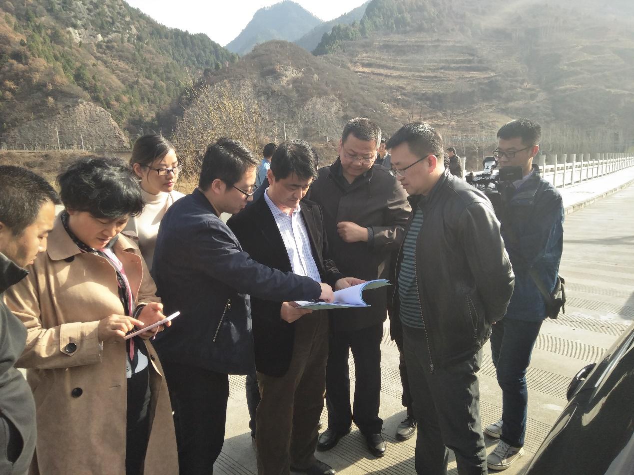 1520925996260631iDAo.jpg 張望.jpg