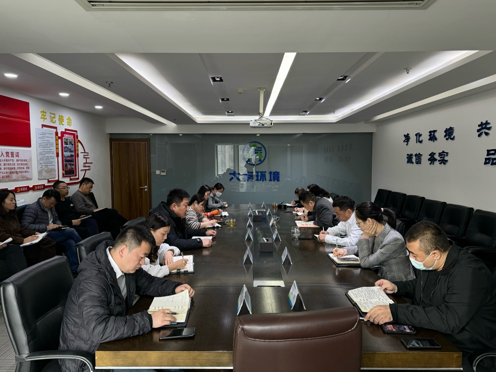 17388034444532190rZY.jpg 大秦.jpg